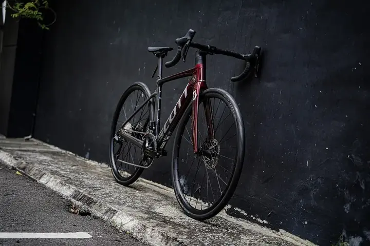 Scott Addict eRIDE 30 (Shimano 105 Di2⚡️⚡️⚡️) — brand new bicycle for sale in Sarawak, Malaysia