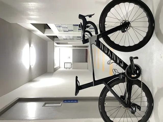 Canyon Aeroad CF SL 8.0 — used bicycle for sale in Singapore, Malaysia