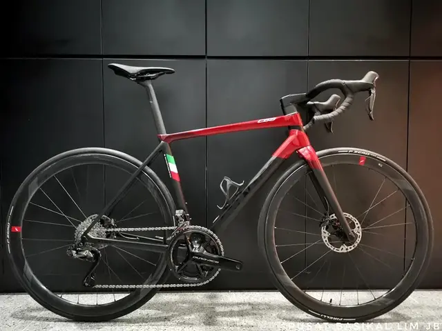 Colnago C68 With Dura-Ace DI2 + Fulcrum Wind40 . — brand new bicycle for sale in Johor, Malaysia