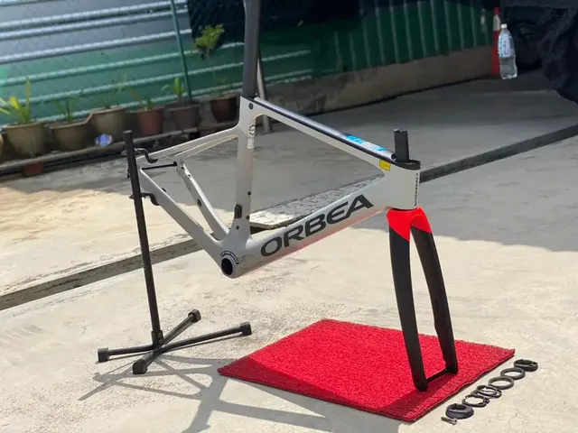 ORBEA OMX carbon frameset (flagship) — used bicycle for sale in Johor, Malaysia
