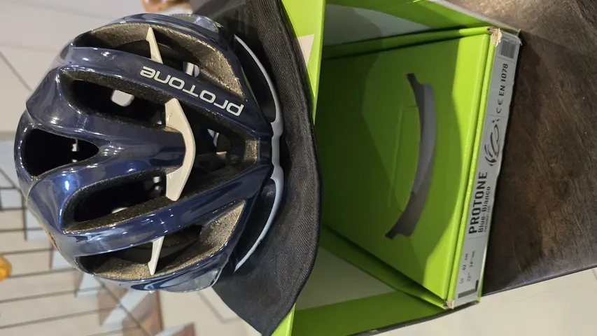 Kask protone — used bicycle for sale in Sarawak, Malaysia