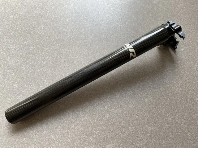 WR Compositi RS carbon seatpost, 37mm setback, 31.6mm x 350mm length — used bicycle for sale in Selangor, Malaysia