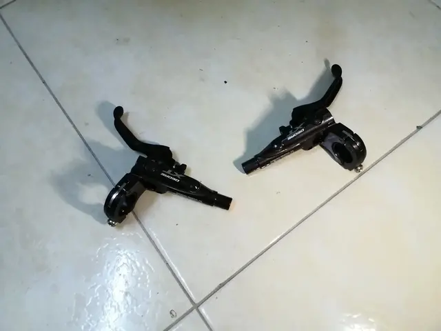 Shimano M8000 Brake Lever Set — brand new bicycle for sale in Johor, Malaysia