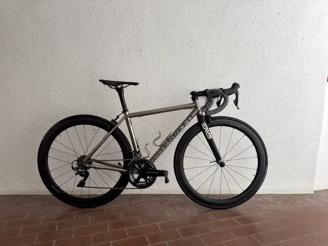 Litespeed Xicon Titanium Road Bike 2011 (Full bike) — used bicycle for sale in Pulau Pinang, Malaysia