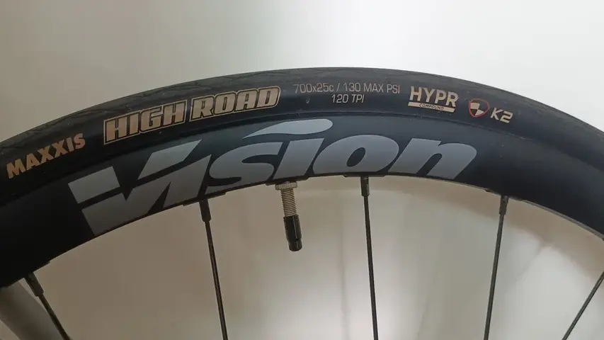 Megamo Titanium Opal TI Road Bike — used bicycle for sale in Selangor, Malaysia