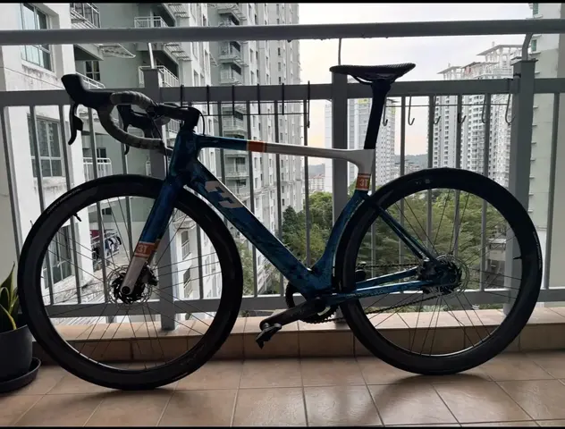 3T Strada Team (year 2020) with upgraded parts — used bicycle for sale in Selangor, Malaysia