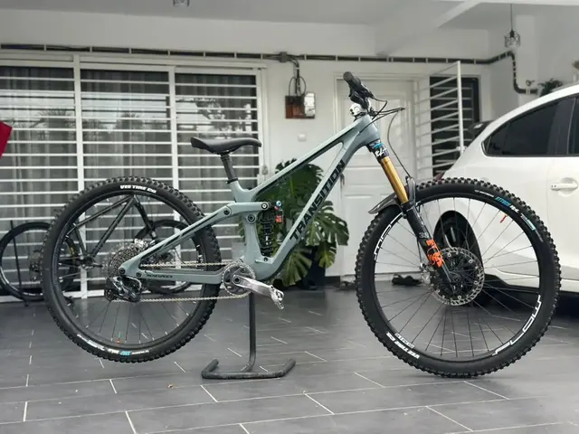 Transition Spire Carbon (M) — used bicycle for sale in Selangor, Malaysia