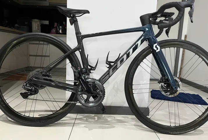Scott Addict RC PRO — used bicycle for sale in Kuala Lumpur, Malaysia
