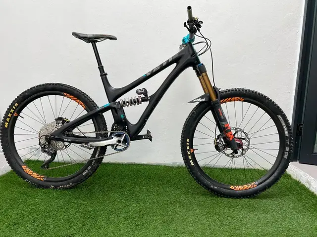 Yeti SB5 carbon Complete Bike — used bicycle for sale in Malaysia