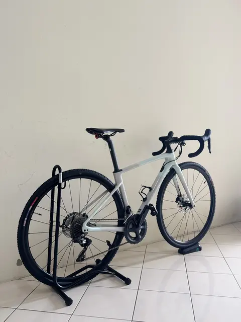 SPECIALIZED ROUBAIX COMP 2021 ULTEGRA — used bicycle for sale in Putrajaya, Malaysia