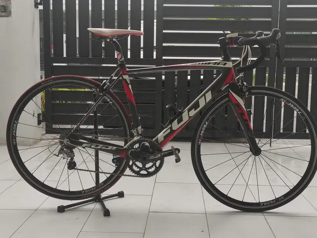 Fuji Altamira Carbon 3.0 — used bicycle for sale in Malaysia