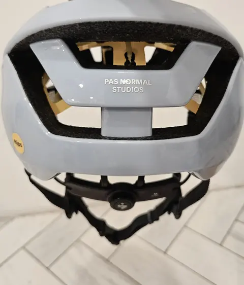 Helmet falconer II Aero Pas Normal Studios — used bicycle for sale in Selangor, Malaysia