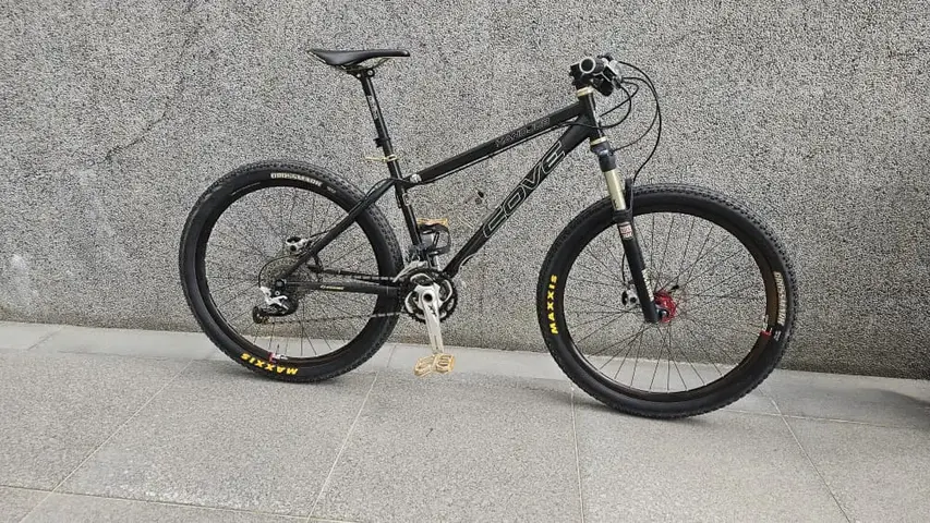 Cove Handjob size 15.5. Hand made steel hardtail made in Canada — used bicycle for sale in Malaysia