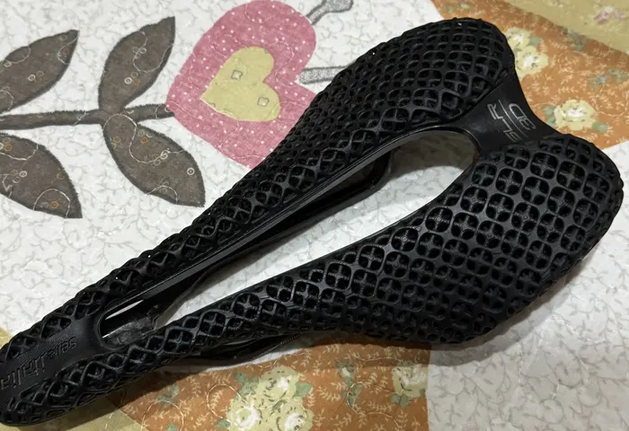 Selle Italia slr superflow 3d — used bicycle for sale in Sarawak, Malaysia