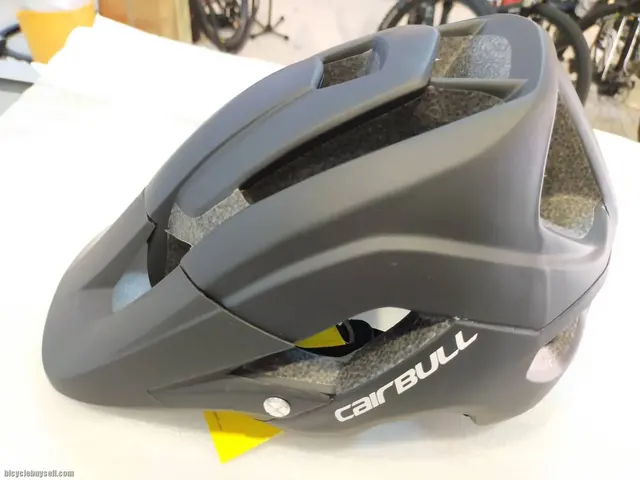 CARBULL HELMET - LAST PIECE CLEARANCE — brand new bicycle for sale in Pulau Pinang, Malaysia