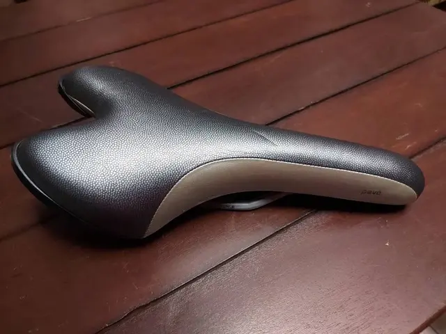 Fizik Pave Made in Italy Saddle — used bicycle for sale in Selangor, Malaysia
