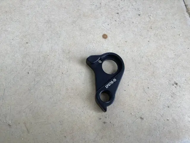 Canyon Ultimate SL Deraileur Hanger - free courier — used bicycle for sale in Online Trading Only, Malaysia