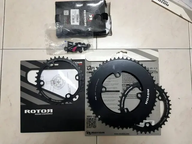 Rotor Aero chainring Full set( 53,39&36) aero bolt kit 9100 — used bicycle for sale in Johor, Malaysia