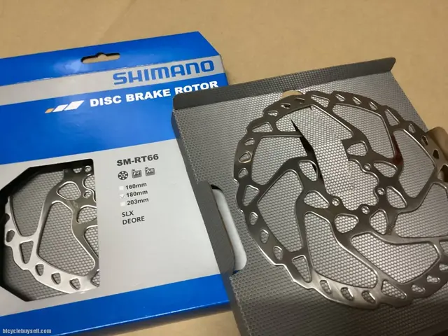 Shimano SLX Zee Rotor 6Bolt 180mm / 1pair (free pos w.m) — used bicycle for sale in Perak, Malaysia