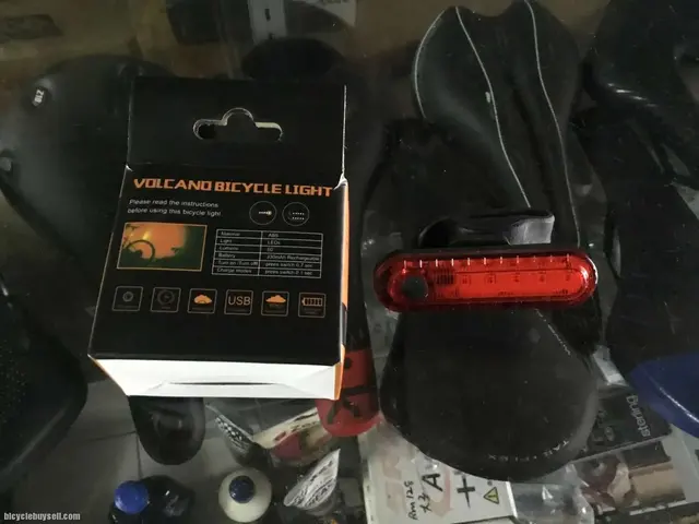 Volcano Rechargeable Rear Blink Light (free pos w.m) — used bicycle for sale in Perak, Malaysia