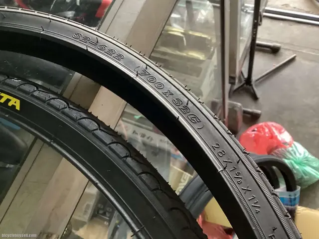 EWT Tire 700x32c Road/MTB 29er (free pos w.m) — brand new bicycle for sale in Perak, Malaysia