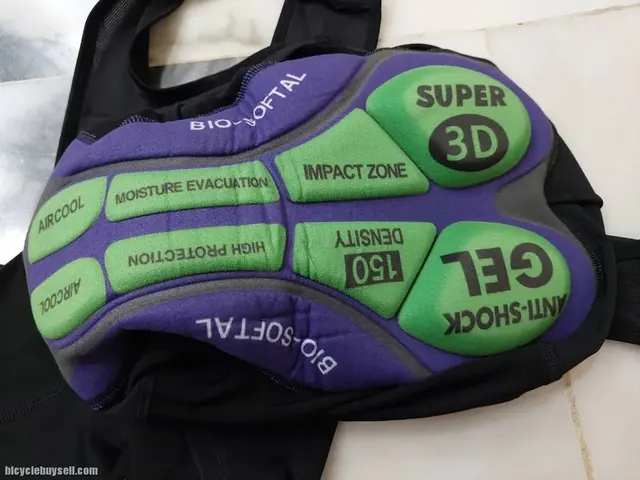 Combo package Jersey / BiB 3/4 Quarter and Package stokin / shoe cover — used bicycle for sale in Selangor, Malaysia