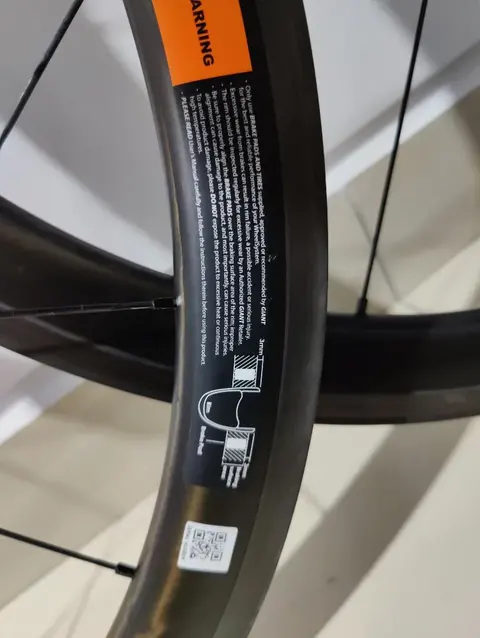 Giant SLR1 Lightweight Climbing Carbon 42mm Tubeless Clincher Wheelset  for Rim Brakes — brand new bicycle for sale in Selangor, Malaysia