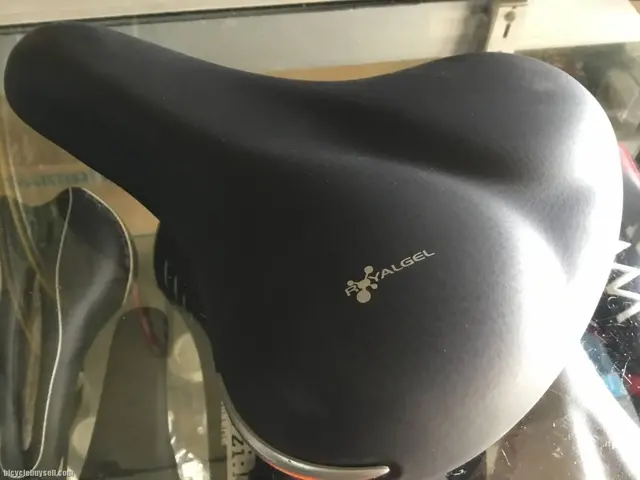 Selle Royal Freeway Gel Comfort Saddles (free pos w.m) — brand new bicycle for sale in Perak, Malaysia