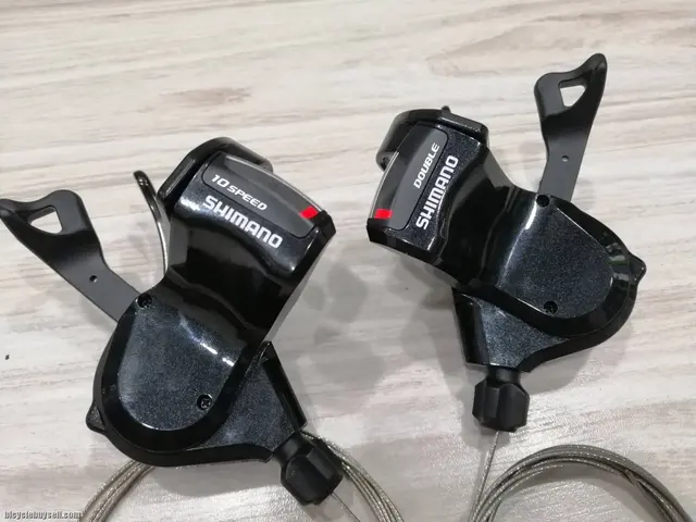 Shimano 105 5700 2 x 10 Speed Flat Bar Group Set — used bicycle for sale in Selangor, Malaysia
