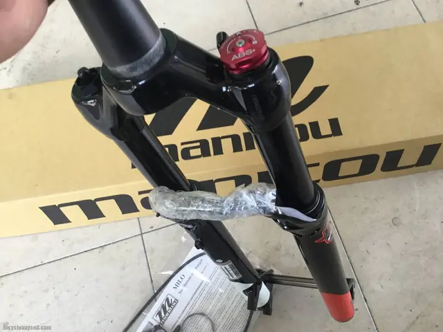 Manitou Marvel 27.5er Air Fork - Remote Lockout -- free courier — brand new bicycle for sale in Online Trading Only, Malaysia