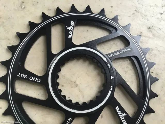 Shimano 30T M7100,M8100,M9100 12s ChainRing - free courier — used bicycle for sale in Online Trading Only, Malaysia