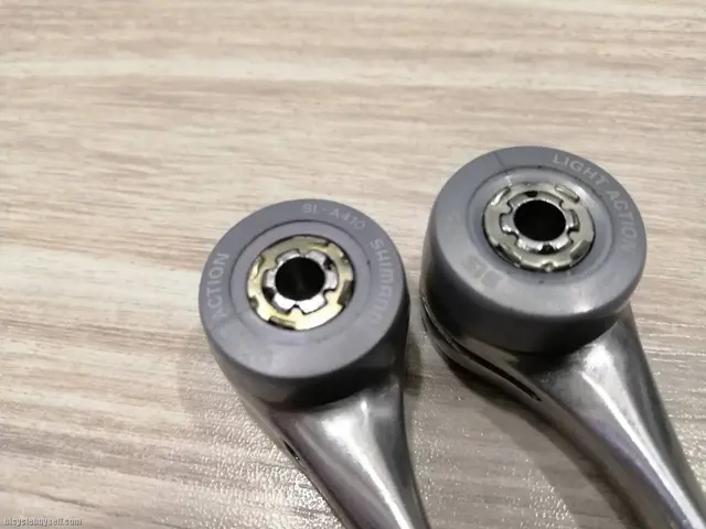 Shimano SL-A410 DownTube 7 Speed Shifter — used bicycle for sale in Selangor, Malaysia