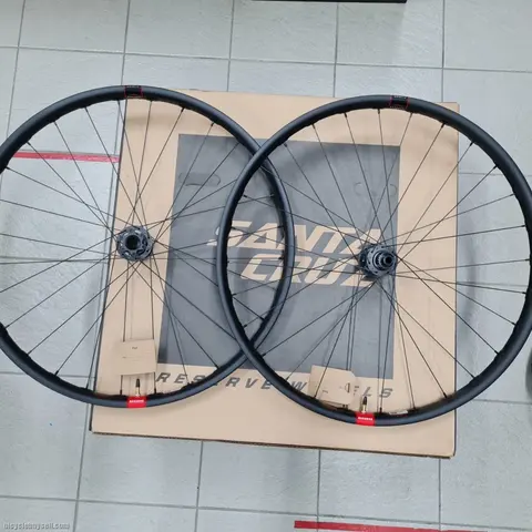 29" SANTA CRUZ DT 350 29/RSV 30SL 110x148 MS Reserve Wheel set (for Shimano 12 Spd 6 Bolt) LIFETIME WARRANTY — brand new bicycle for sale in Kuala Lumpur, Malaysia