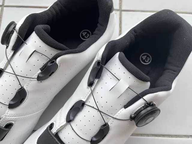 Road and MTB shoes. Size 43 — used bicycle for sale in Kuala Lumpur, Malaysia