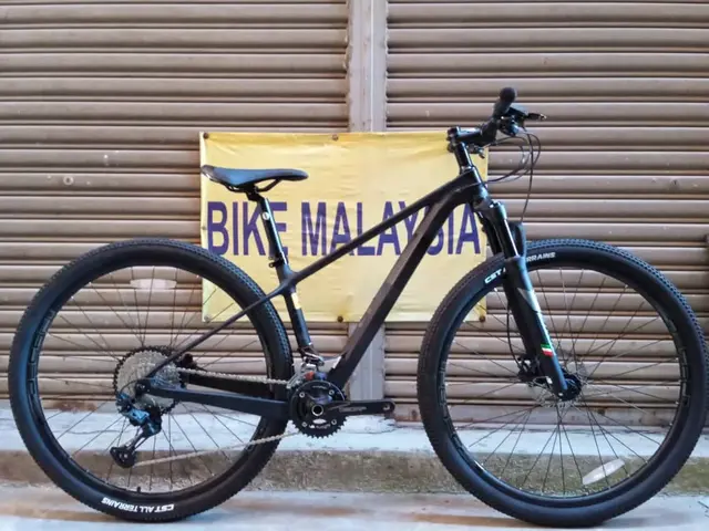 JAVA SUOH J-AIR CARBON FRAME MTB 29" SHIMANO SLX 24-SPEED — used bicycle for sale in Kuala Lumpur, Malaysia