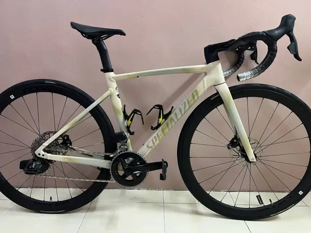 Specialized Allez Sprint 2022 Disc - like new — used bicycle for sale in Selangor, Malaysia
