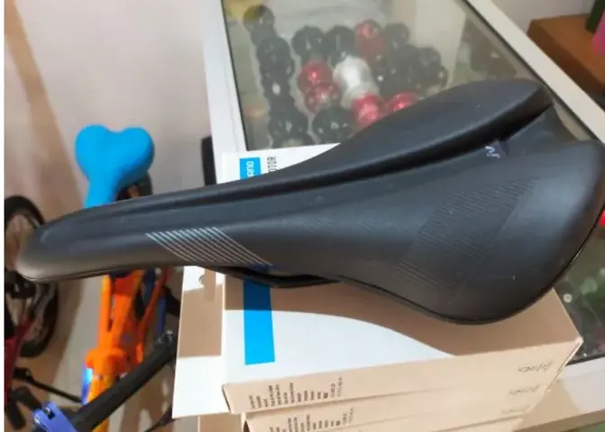 GIANT LIV SADDLE - TAKEN OUT FROM NEW BIKE - SELLING CHEAP — brand new bicycle for sale in Pulau Pinang, Malaysia