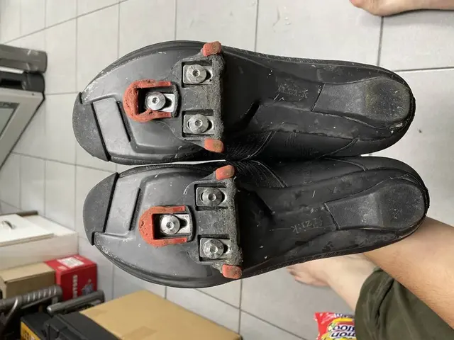 Fizik Vento Infinito Knit Carbon(Wide ) size 42 — used bicycle for sale in Perak, Malaysia