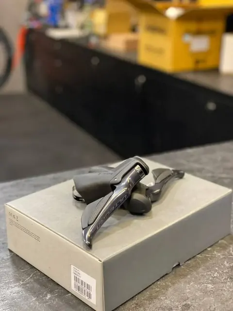 SHIMANO R8150 12S SHIFTER DI2 -40% LESS ! — brand new bicycle for sale in Pulau Pinang, Malaysia