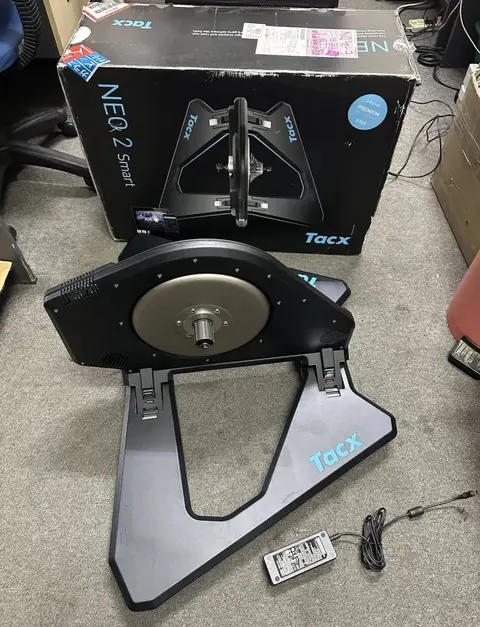 Tacx neo 2 smart trainer (Garmin) tip top condition 90/100% — used bicycle for sale in Selangor, Malaysia
