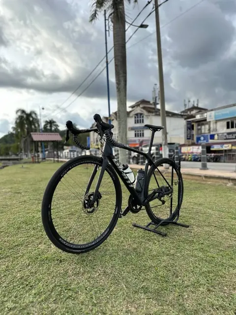 Giant TCR Advanced 1 Disc | Road Bike — used bicycle for sale in Selangor, Malaysia