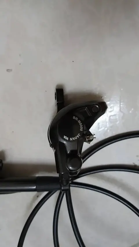 SHIMANO DEORE XT M8000 MTB DISC BRAKE KIT (RIGHT SIDE ONLY) — used bicycle for sale in Johor, Malaysia