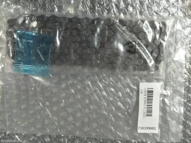 Shimano deore 9sp chain Rm69 genuine part - last unit clearance — brand new bicycle for sale in Pulau Pinang, Malaysia