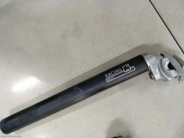 Giant racing seatpost 30.9 — used bicycle for sale in Pulau Pinang, Malaysia