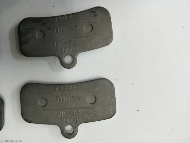 Shimano D03S genuine resin pad for shimano 4piston calipers clearance offer — brand new bicycle for sale in Pulau Pinang, Malaysia