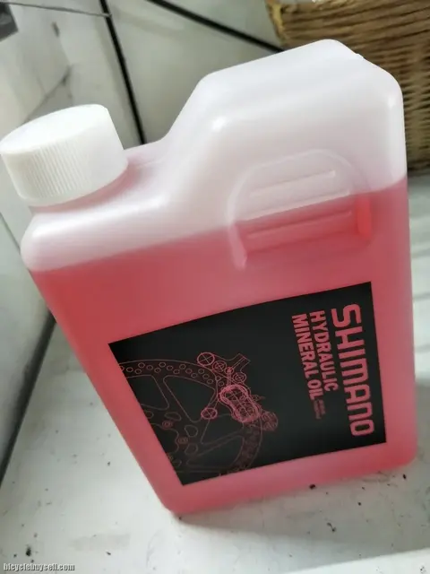 SHIMANO MINERAL OIL (GENUINE) - 1 LITRE LAST BOTTLE CLEARANCE — brand new bicycle for sale in Pulau Pinang, Malaysia