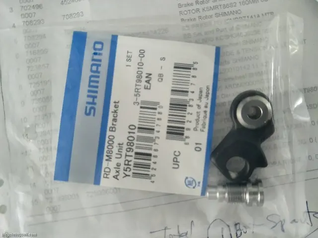RD XT TOP HANGER UNIT WITH BOLT AXLE - LAST UNIT CLEARANCE M8000 — brand new bicycle for sale in Pulau Pinang, Malaysia