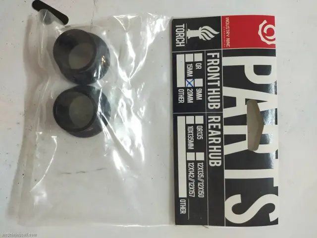 INDUSTRY NINE FRONT 20MM CONVERTER CAP - GENUINE PART GUARANTEED LAST SET CLEARANCE — brand new bicycle for sale in Pulau Pinang, Malaysia