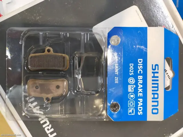 SHIMANO D02S GENUINE METAL SINTERED PADS FOR 4 PISTON BRAKES - SALES — brand new bicycle for sale in Pulau Pinang, Malaysia