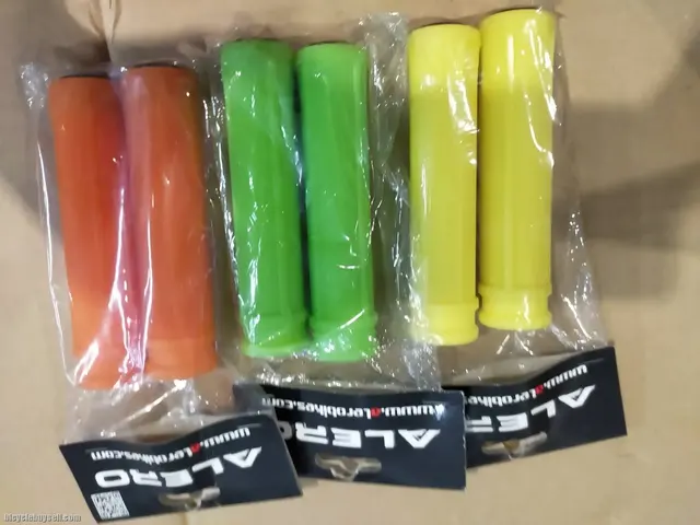 ALERO SILICONE GRIP CLEARANCE SALES - COLORS — brand new bicycle for sale in Pulau Pinang, Malaysia